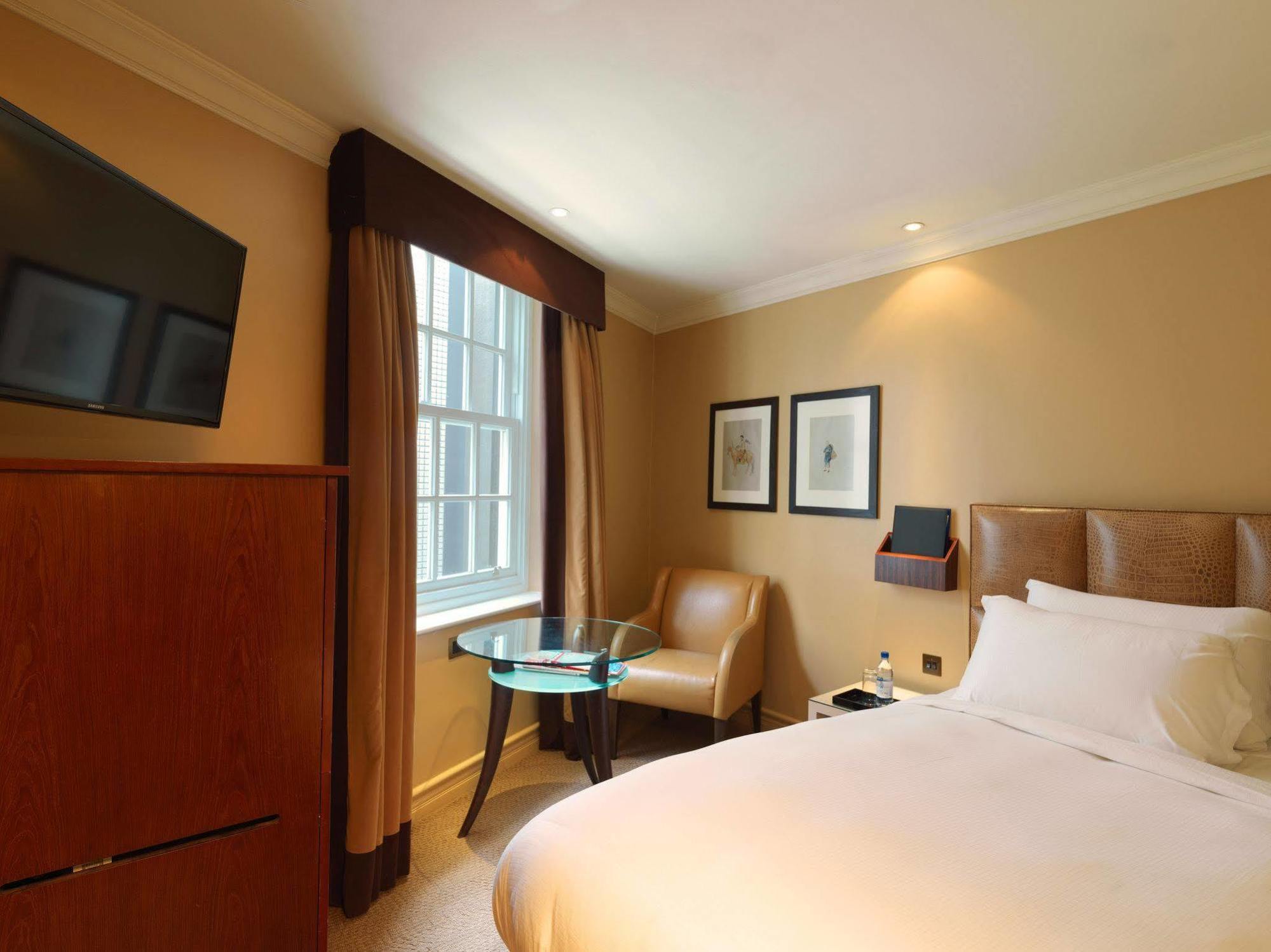 Radisson Blu Hotel, London Bond Street 외부 사진